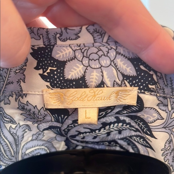 Gold Hawk PAISLEY Button Blouse-Size L - Picture 3 of 6